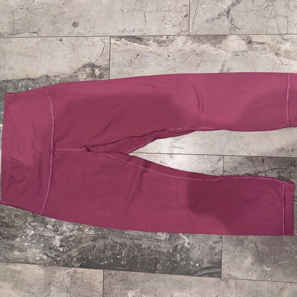 LULULEMON SIZE 6 24" LEGGINGS - Picture 4 of 7